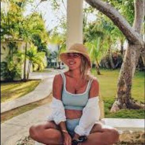 NWT Lain Snow x Megan Stokes Kiawah top in eucalyptus, size small